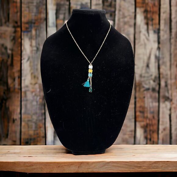 Simply Noelle Adjustable Fashion Necklace - Picture 1 of 4
